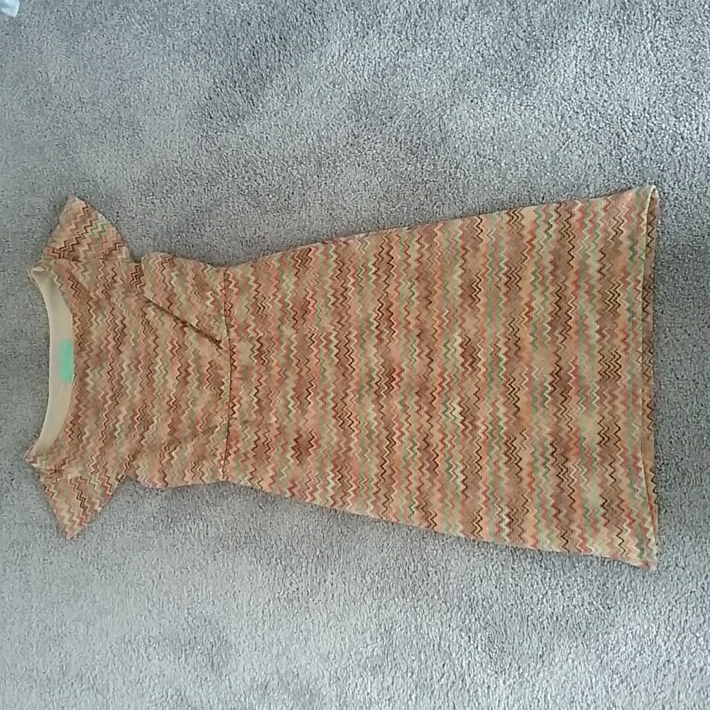 Cute cap sleeved, elastic waist multi color dress (gold, turquoise, pinks, brown